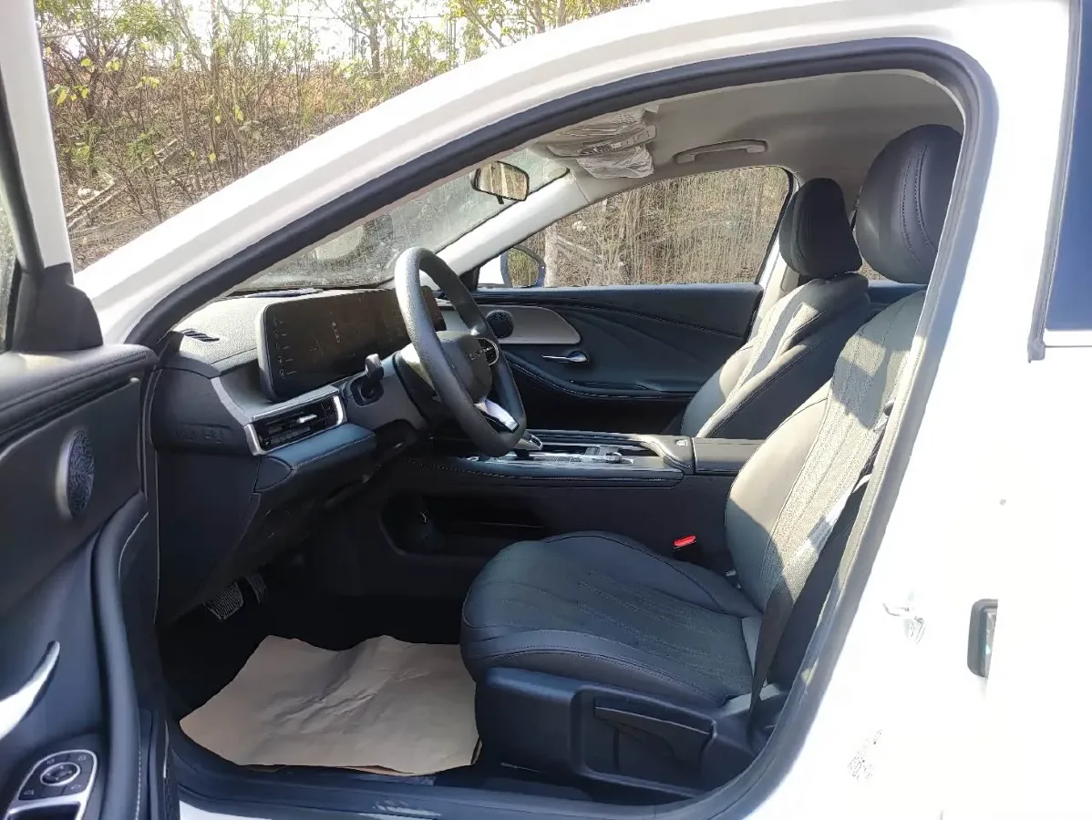 2024 Fulwin FulwinA8 1.5T 156HP L4 1DHT PHEV 18.3KWH,autocango,china used car exporter,china ev exporter,chinese used car exporter,chinese used ev exporter