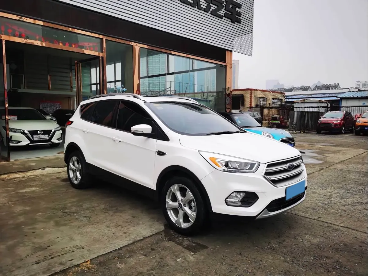 2018 Ford Kuga 1.5T 181HP L4 6AT,autocango,china used car exporter,china ev exporter,chinese used car exporter,chinese used ev exporter