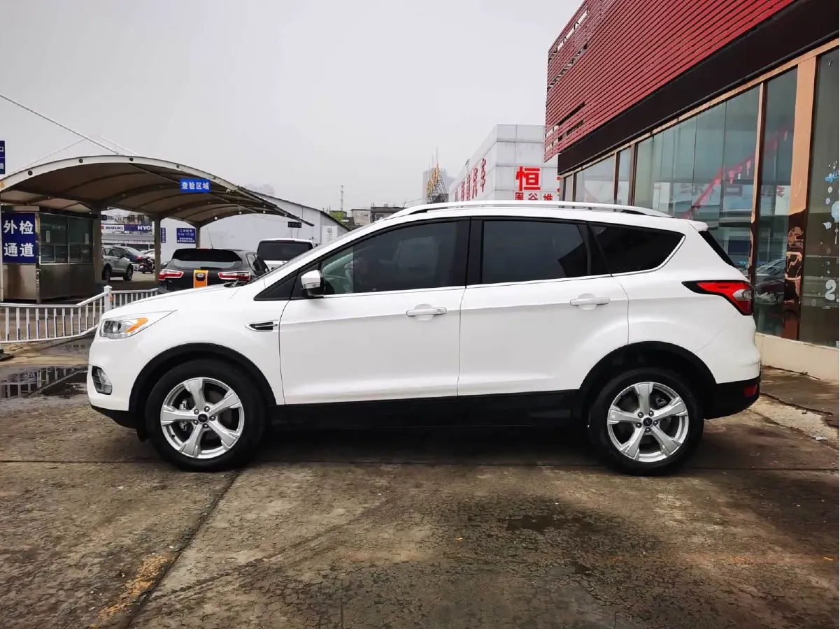 2018 Ford Kuga 1.5T 181HP L4 6AT,autocango,china used car exporter,china ev exporter,chinese used car exporter,chinese used ev exporter