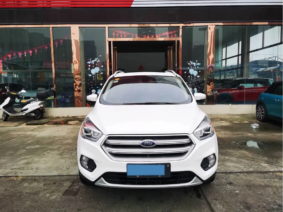 2018 Ford Kuga 1.5T 181HP L4 6AT,autocango,china used car exporter,china ev exporter,chinese used car exporter,chinese used ev exporter