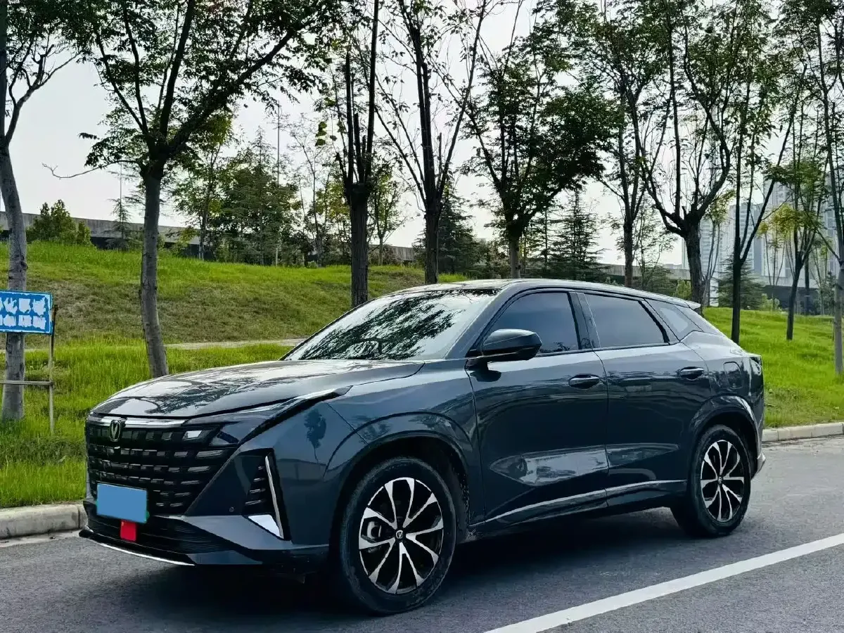 2024 ChangAn UNI-Z 1.5L 98HP L4 E-CVT PHEV 18.4KWH,autocango,china used car exporter,china ev exporter,chinese used car exporter,chinese used ev exporter