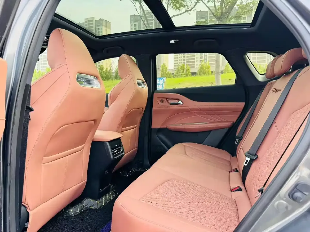 2024 ChangAn UNI-Z 1.5L 98HP L4 E-CVT PHEV 18.4KWH,autocango,china used car exporter,china ev exporter,chinese used car exporter,chinese used ev exporter