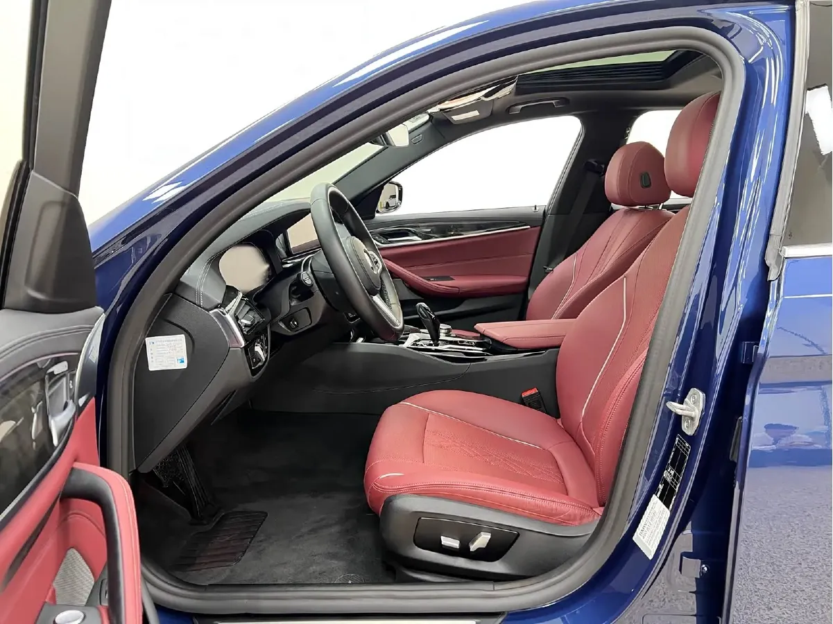 2021 BMW 5 Series 2.0T 184HP L4 8AT,autocango,china used car exporter,china ev exporter,chinese used car exporter,chinese used ev exporter