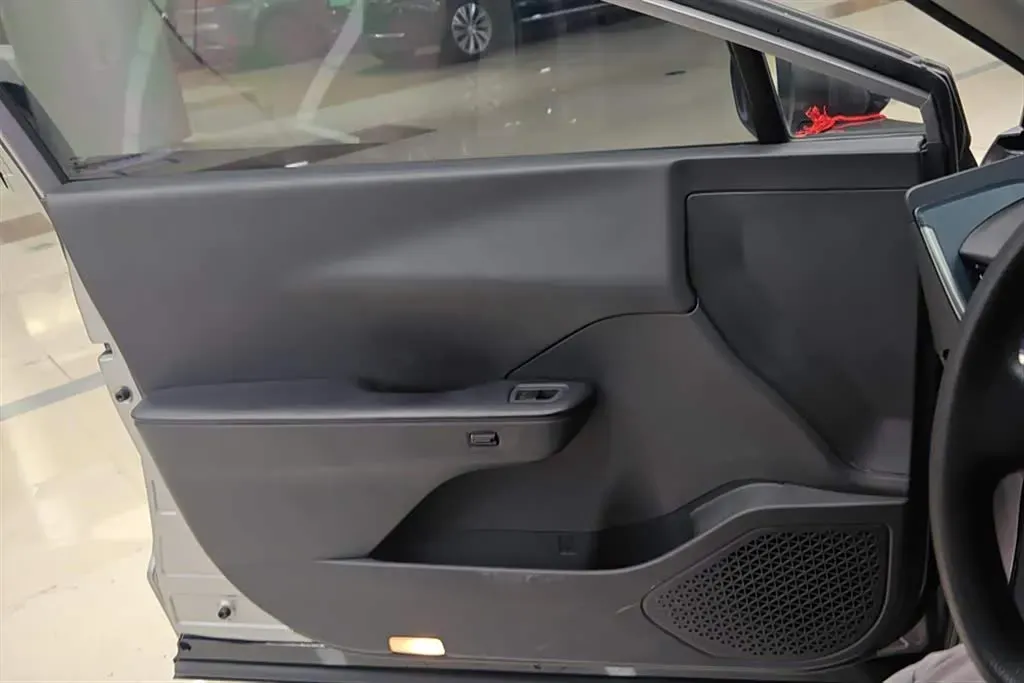 2023 Toyota bZ3 BEV 49.92KWH,autocango,china used car exporter,china ev exporter,chinese used car exporter,chinese used ev exporter