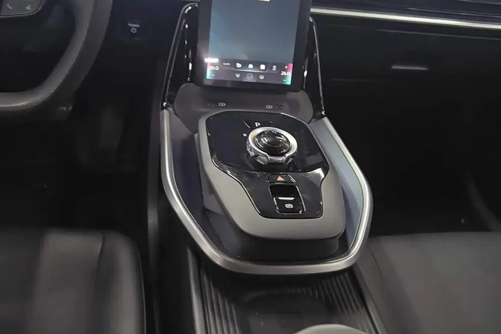 2023 Toyota bZ3 BEV 49.92KWH,autocango,china used car exporter,china ev exporter,chinese used car exporter,chinese used ev exporter