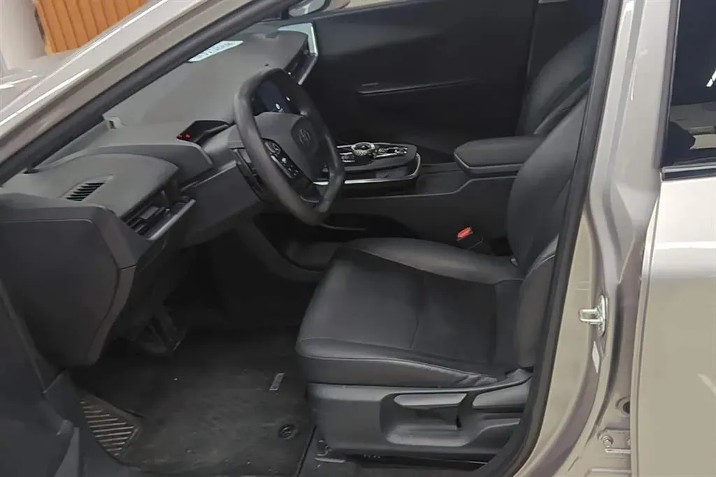 2023 Toyota bZ3 BEV 49.92KWH,autocango,china used car exporter,china ev exporter,chinese used car exporter,chinese used ev exporter