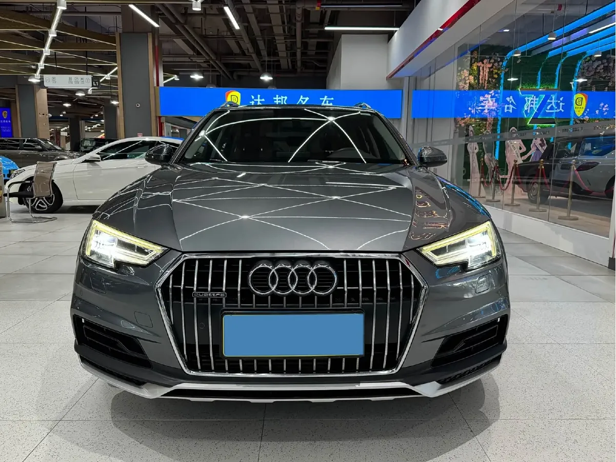 2017 Audi A4 2.0T 252HP L4 7DCT,autocango,china used car exporter,china ev exporter,chinese used car exporter,chinese used ev exporter