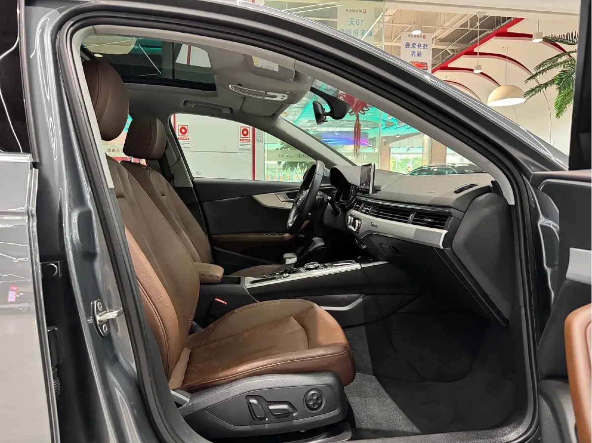 2017 Audi A4 2.0T 252HP L4 7DCT,autocango,china used car exporter,china ev exporter,chinese used car exporter,chinese used ev exporter