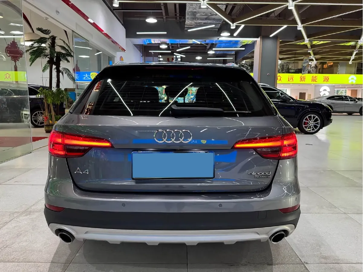2017 Audi A4 2.0T 252HP L4 7DCT,autocango,china used car exporter,china ev exporter,chinese used car exporter,chinese used ev exporter