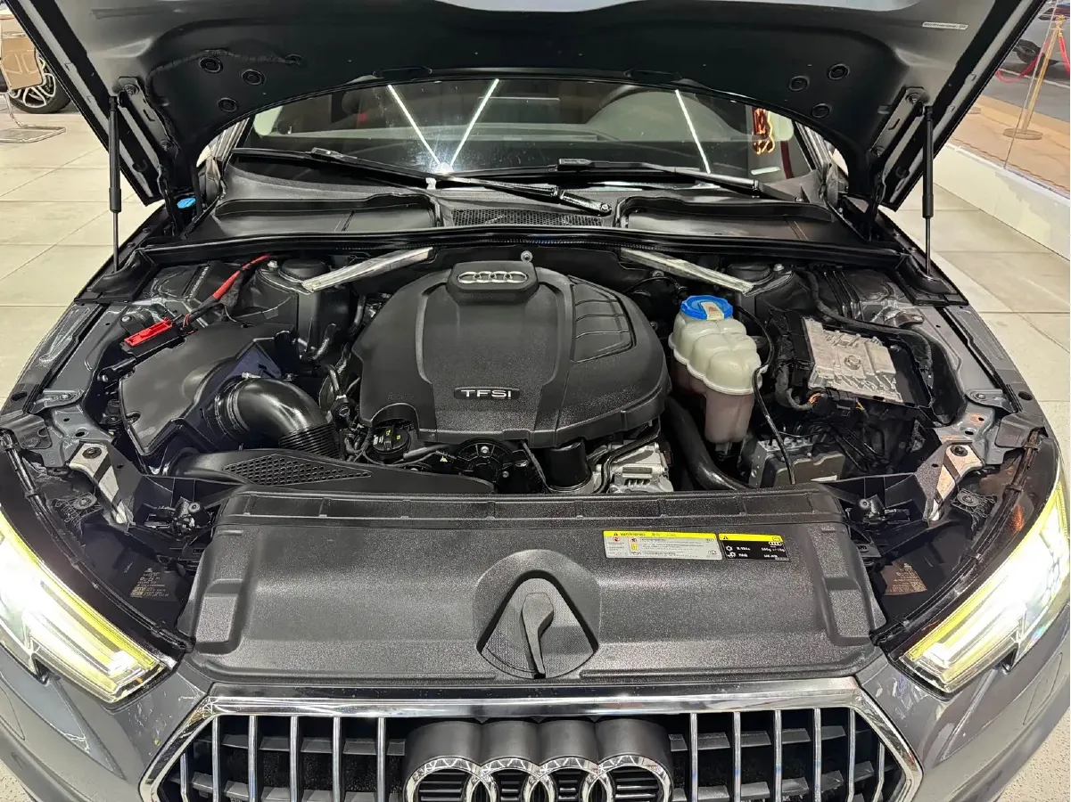 2017 Audi A4 2.0T 252HP L4 7DCT,autocango,china used car exporter,china ev exporter,chinese used car exporter,chinese used ev exporter