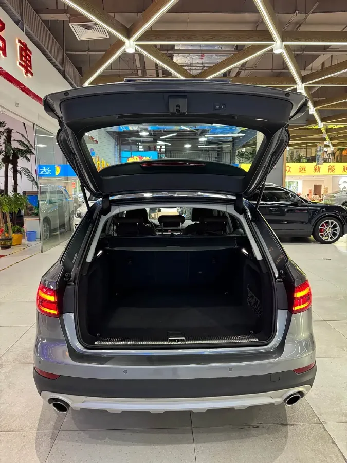 2017 Audi A4 2.0T 252HP L4 7DCT,autocango,china used car exporter,china ev exporter,chinese used car exporter,chinese used ev exporter