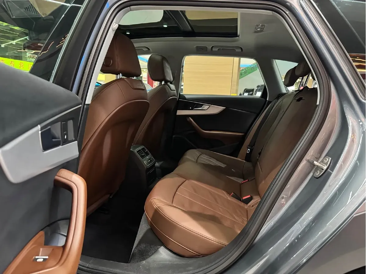 2017 Audi A4 2.0T 252HP L4 7DCT,autocango,china used car exporter,china ev exporter,chinese used car exporter,chinese used ev exporter