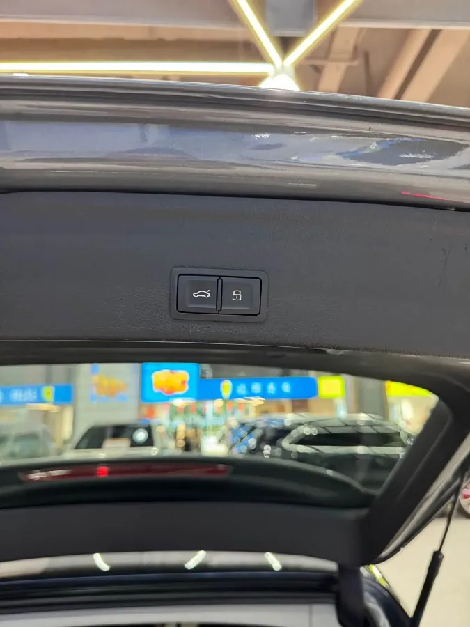 2017 Audi A4 2.0T 252HP L4 7DCT,autocango,china used car exporter,china ev exporter,chinese used car exporter,chinese used ev exporter