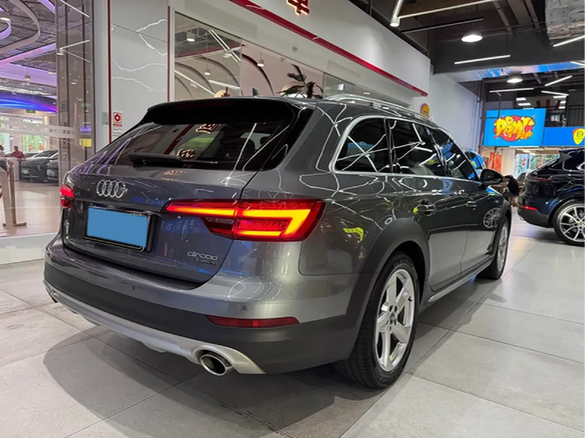 2017 Audi A4 2.0T 252HP L4 7DCT,autocango,china used car exporter,china ev exporter,chinese used car exporter,chinese used ev exporter