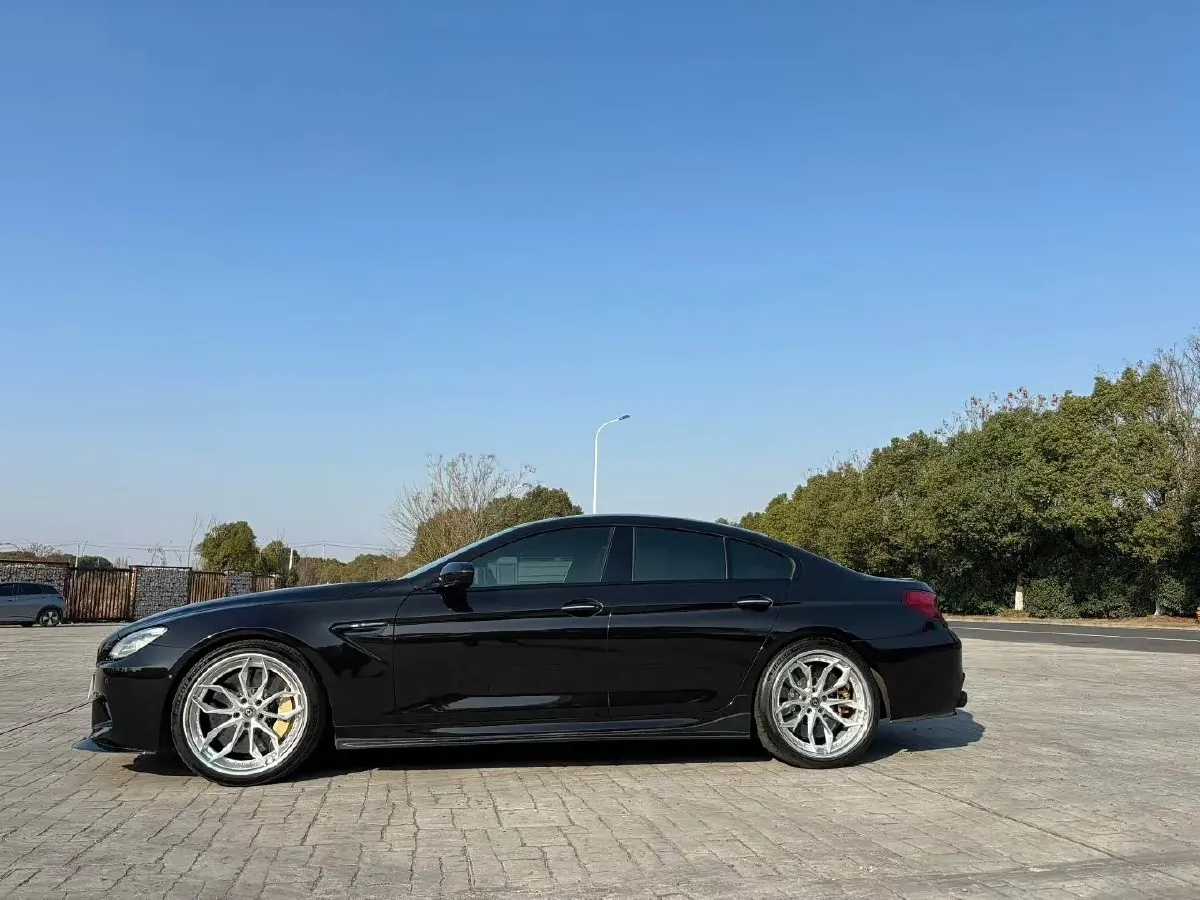 2015 BMW M6 4.4T 560HP V8 7DCT,autocango,china used car exporter,china ev exporter,chinese used car exporter,chinese used ev exporter