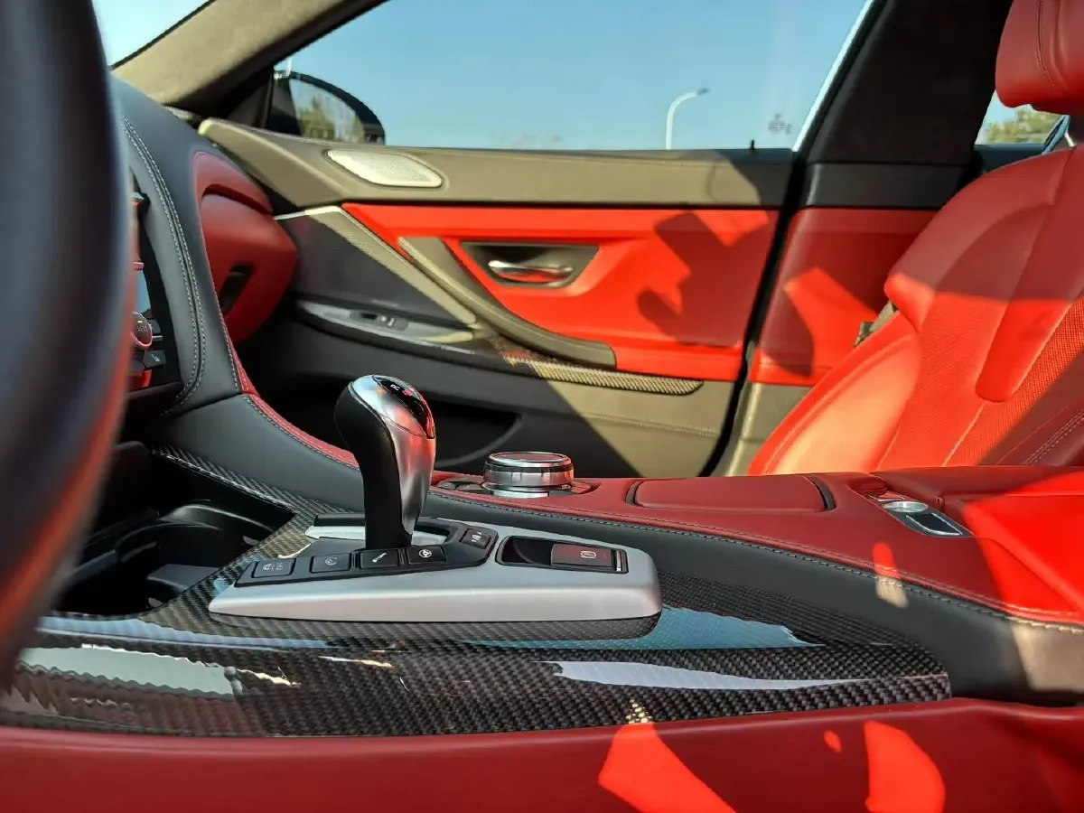 2015 BMW M6 4.4T 560HP V8 7DCT,autocango,china used car exporter,china ev exporter,chinese used car exporter,chinese used ev exporter