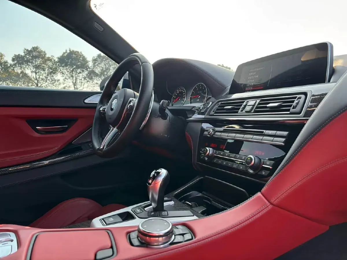 2015 BMW M6 4.4T 560HP V8 7DCT,autocango,china used car exporter,china ev exporter,chinese used car exporter,chinese used ev exporter