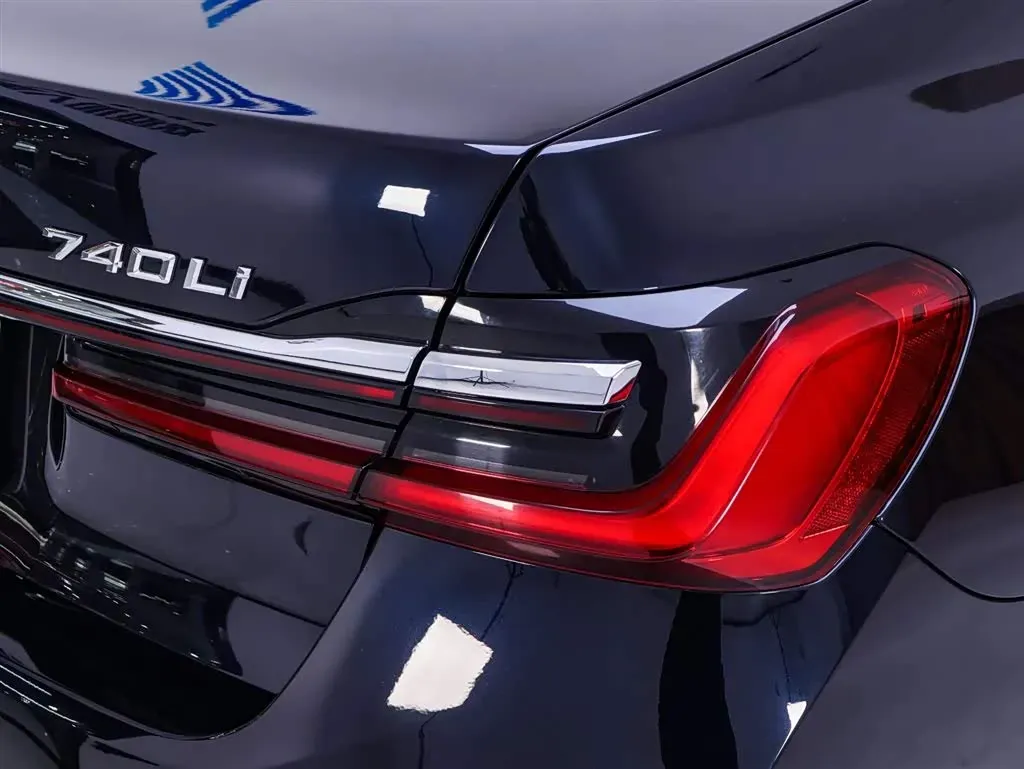 2019 BMW 7 Series 3.0T 340HP L6 8AT,autocango,china used car exporter,china ev exporter,chinese used car exporter,chinese used ev exporter