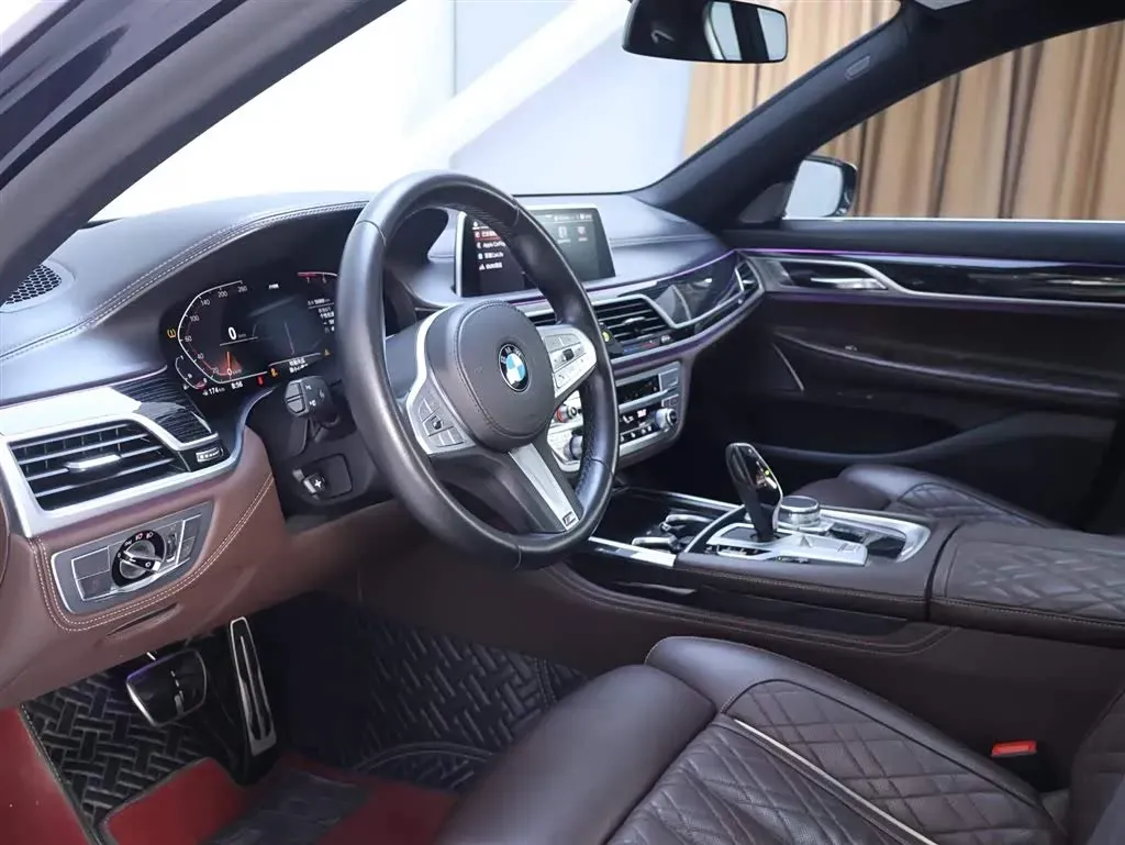 2019 BMW 7 Series 3.0T 340HP L6 8AT,autocango,china used car exporter,china ev exporter,chinese used car exporter,chinese used ev exporter