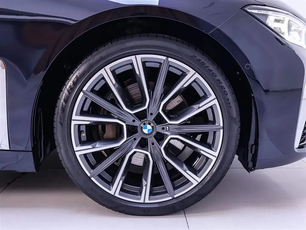 2019 BMW 7 Series 3.0T 340HP L6 8AT,autocango,china used car exporter,china ev exporter,chinese used car exporter,chinese used ev exporter