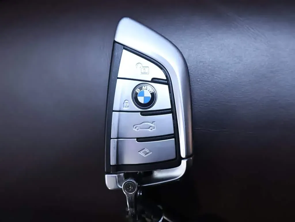 2019 BMW 7 Series 3.0T 340HP L6 8AT,autocango,china used car exporter,china ev exporter,chinese used car exporter,chinese used ev exporter