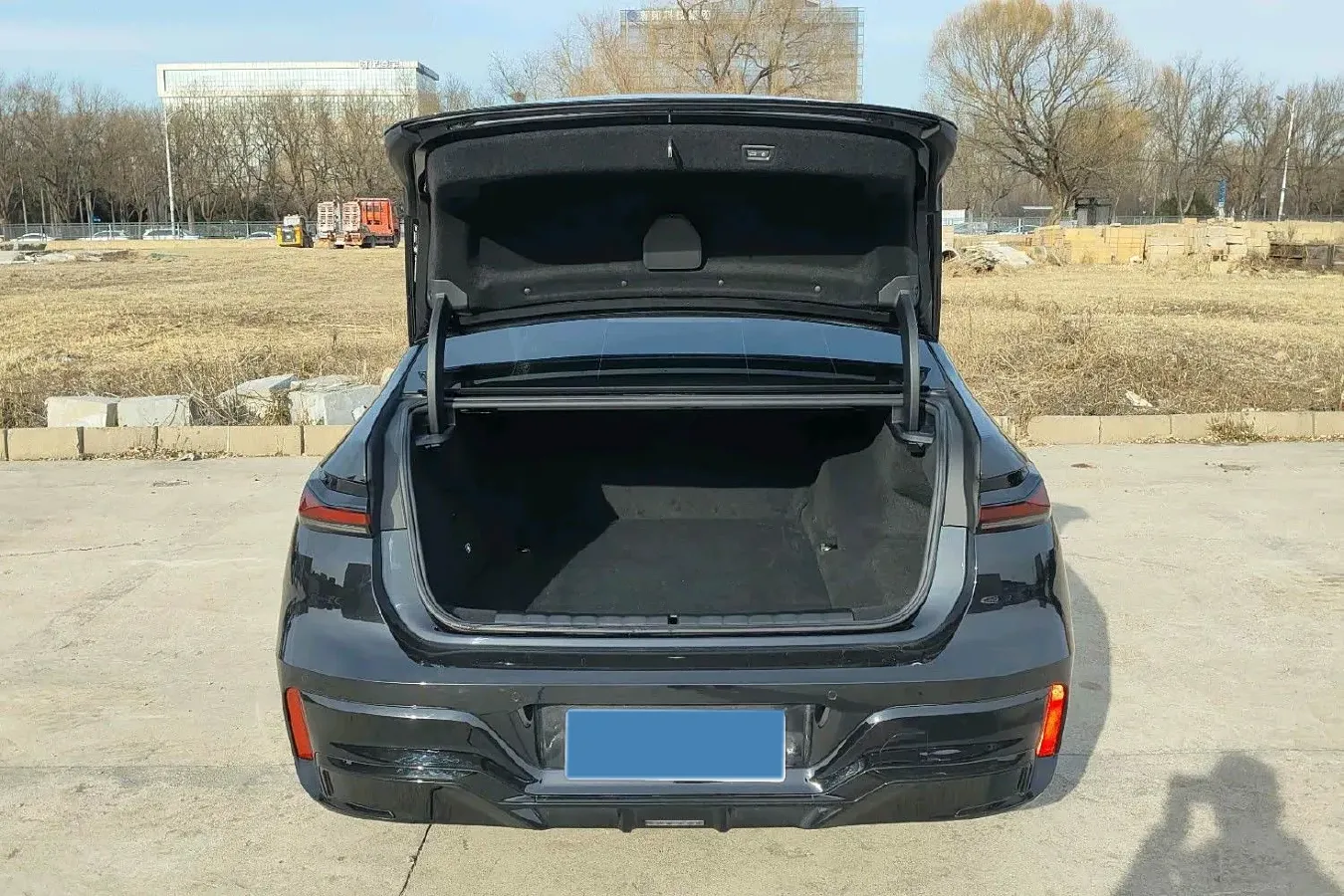 2023 BMW BEV 101.7KWH,autocango,china used car exporter,china ev exporter,chinese used car exporter,chinese used ev exporter