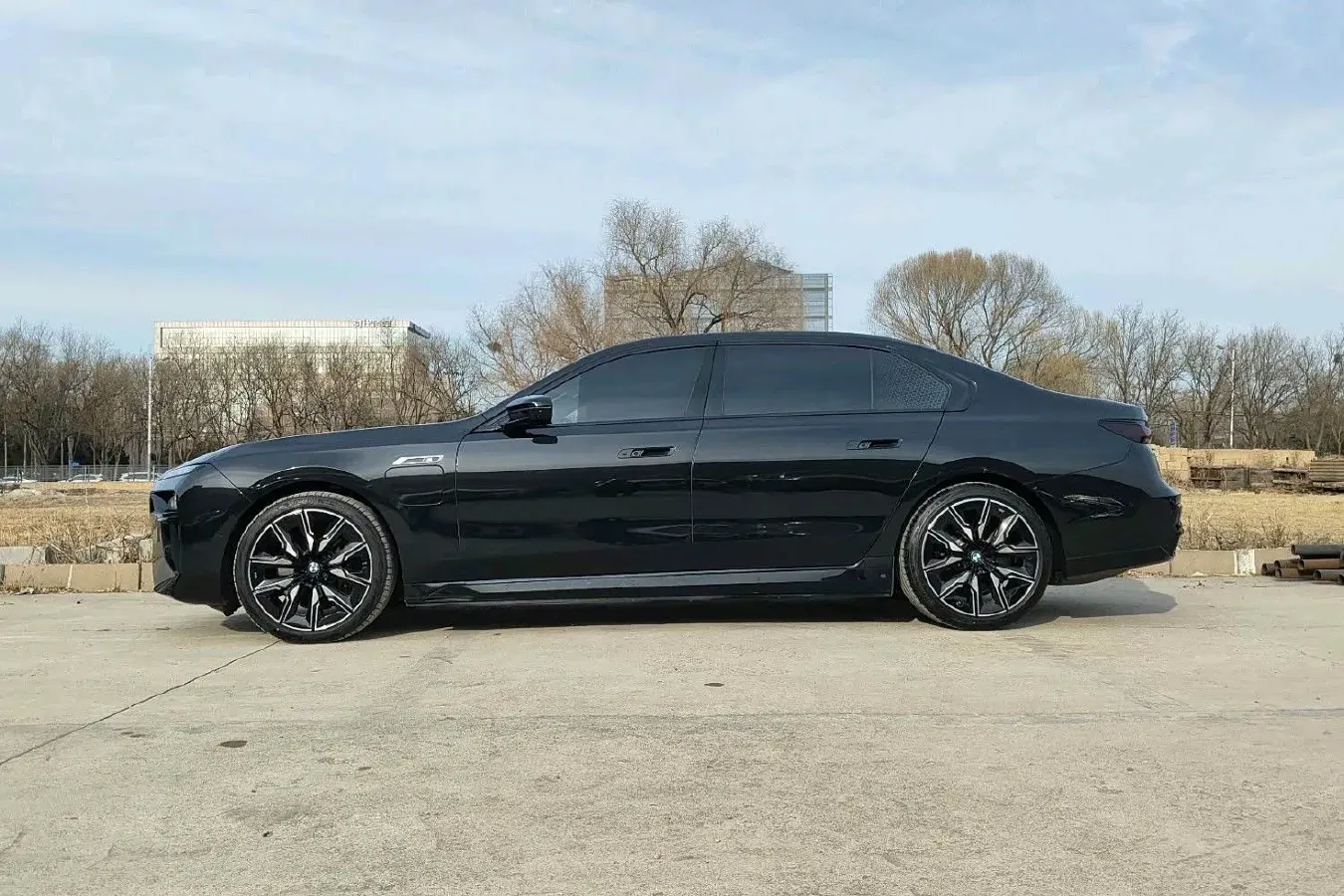 2023 BMW BEV 101.7KWH,autocango,china used car exporter,china ev exporter,chinese used car exporter,chinese used ev exporter