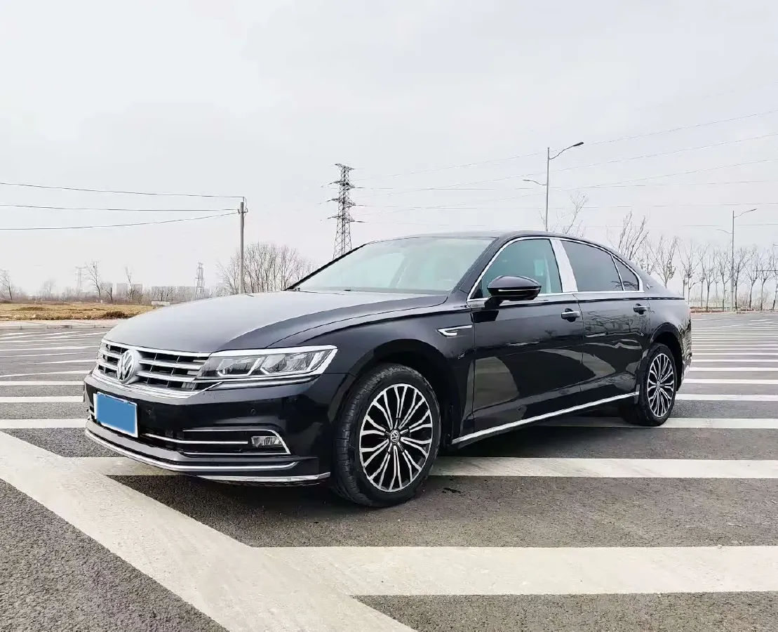 2018 Volkswagen Phideon 2.0T 224HP L4 7DCT,autocango,china used car exporter,china ev exporter,chinese used car exporter,chinese used ev exporter