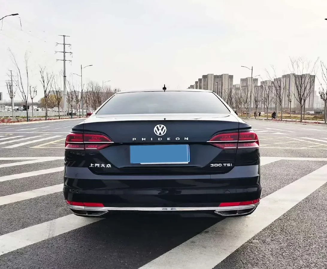 2018 Volkswagen Phideon 2.0T 224HP L4 7DCT,autocango,china used car exporter,china ev exporter,chinese used car exporter,chinese used ev exporter