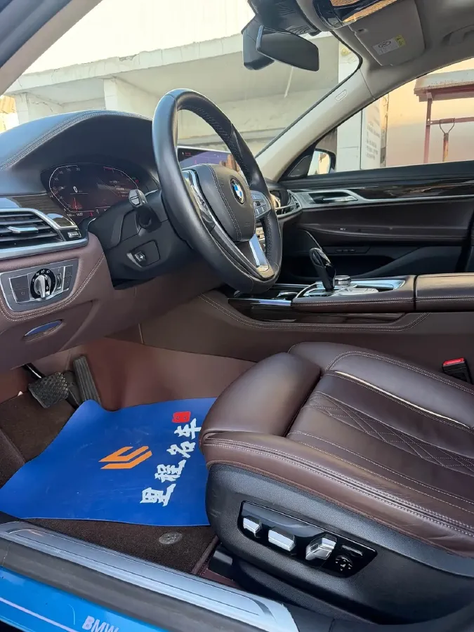 2019 BMW 7 Series 2.0T 265HP L4 8AT,autocango,china used car exporter,china ev exporter,chinese used car exporter,chinese used ev exporter