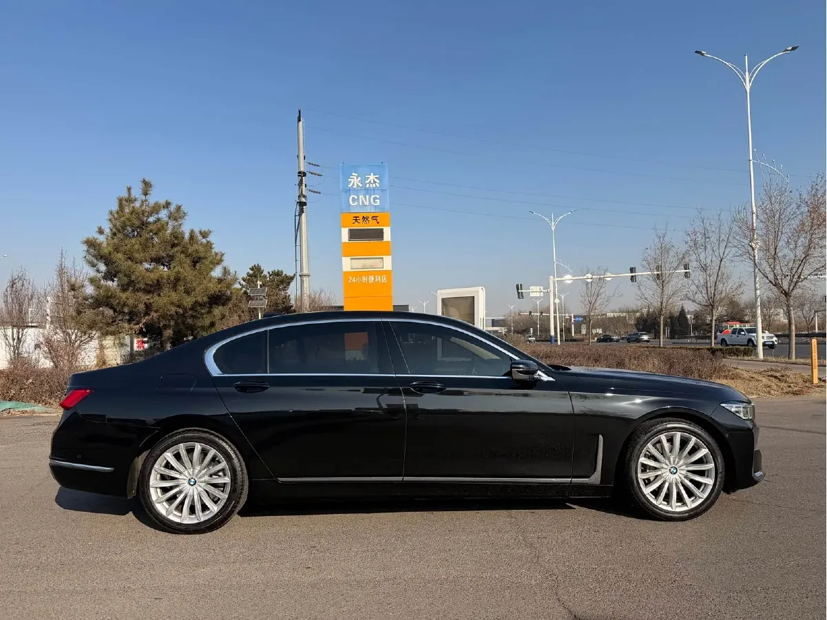 2019 BMW 7 Series 2.0T 265HP L4 8AT,autocango,china used car exporter,china ev exporter,chinese used car exporter,chinese used ev exporter