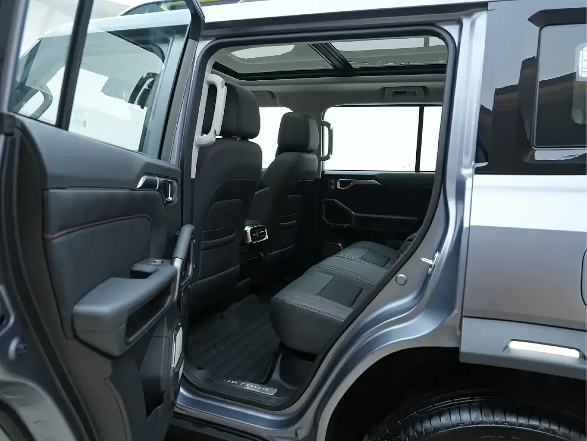 2024 Jetour ShanHai TravellerC-DM 1.5T 156HP L4 3DHT PHEV 26.7KWH,autocango,china used car exporter,china ev exporter,chinese used car exporter,chinese used ev exporter