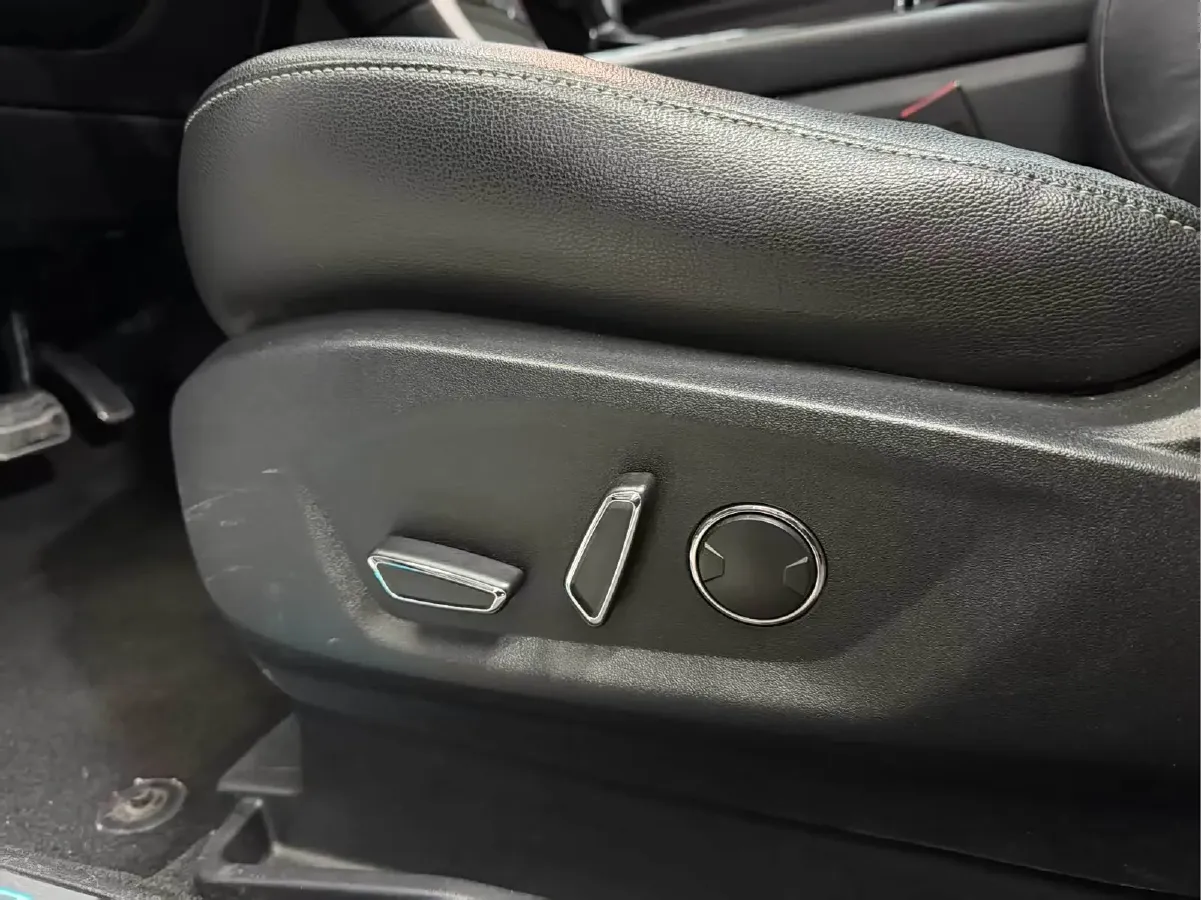 2016 Ford Edge 2.0T 245HP L4 6AT,autocango,china used car exporter,china ev exporter,chinese used car exporter,chinese used ev exporter