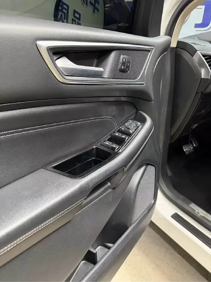 2016 Ford Edge 2.0T 245HP L4 6AT,autocango,china used car exporter,china ev exporter,chinese used car exporter,chinese used ev exporter