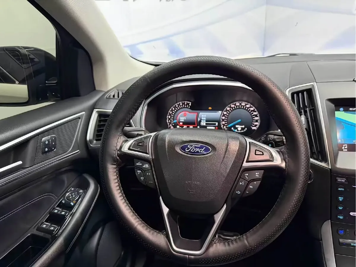 2016 Ford Edge 2.0T 245HP L4 6AT,autocango,china used car exporter,china ev exporter,chinese used car exporter,chinese used ev exporter