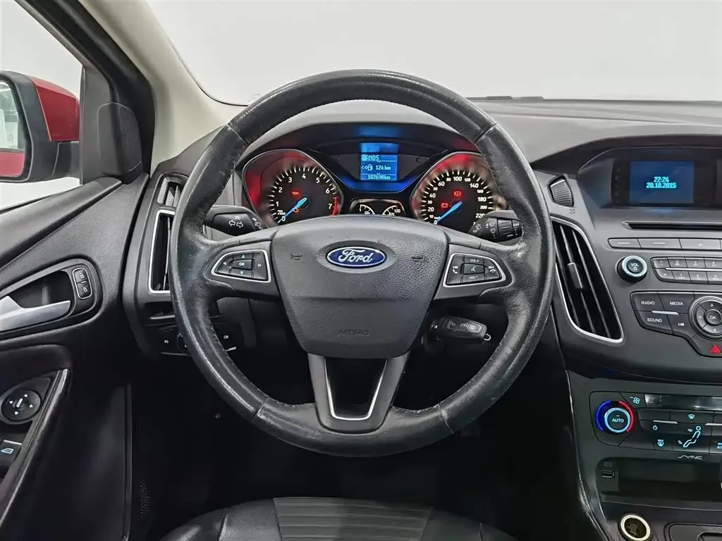 2015 Ford Focus 1.6L 125HP L4 6DCT,autocango,china used car exporter,china ev exporter,chinese used car exporter,chinese used ev exporter