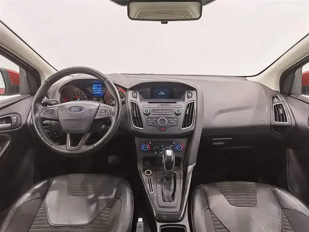 2015 Ford Focus 1.6L 125HP L4 6DCT,autocango,china used car exporter,china ev exporter,chinese used car exporter,chinese used ev exporter