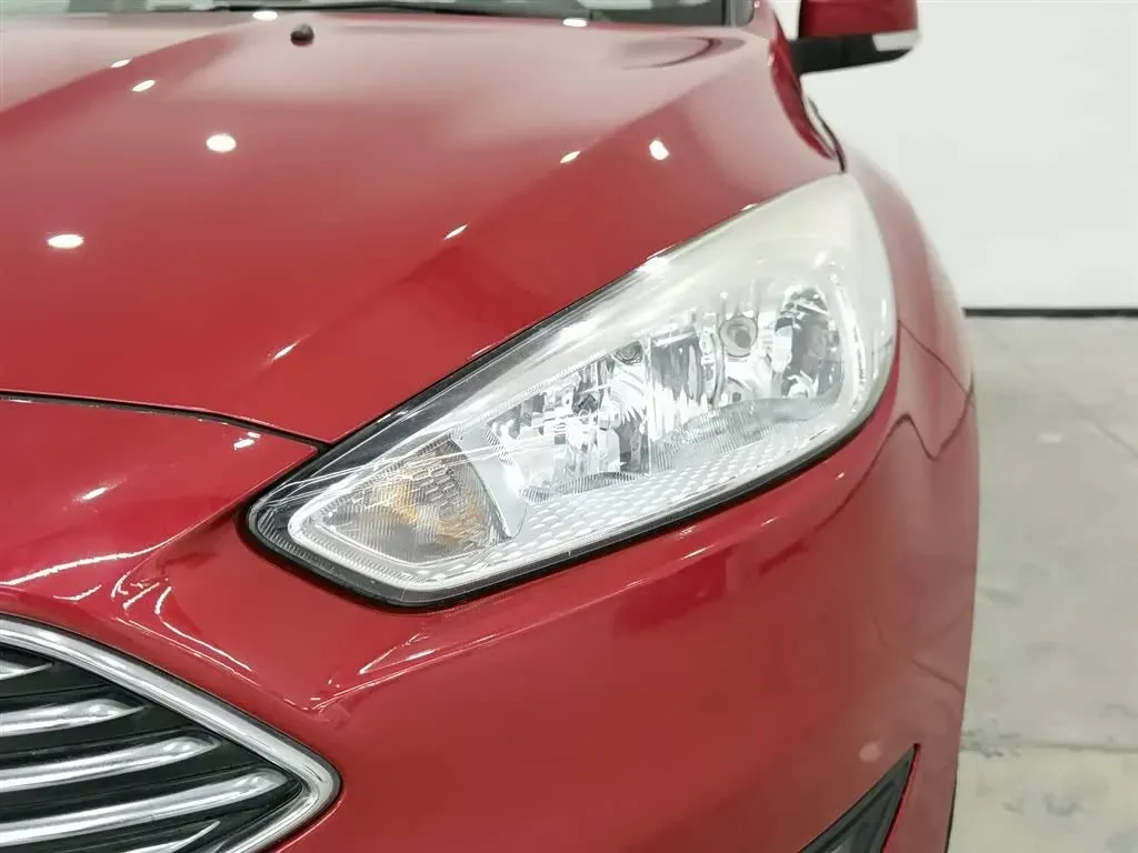 2015 Ford Focus 1.6L 125HP L4 6DCT,autocango,china used car exporter,china ev exporter,chinese used car exporter,chinese used ev exporter