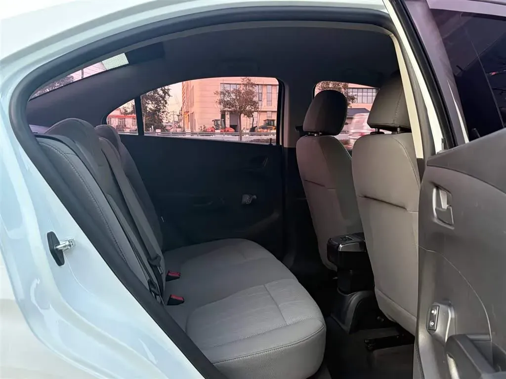 2014 Chevrolet Aveo 1.4L 103HP L4 5MT,autocango,china used car exporter,china ev exporter,chinese used car exporter,chinese used ev exporter