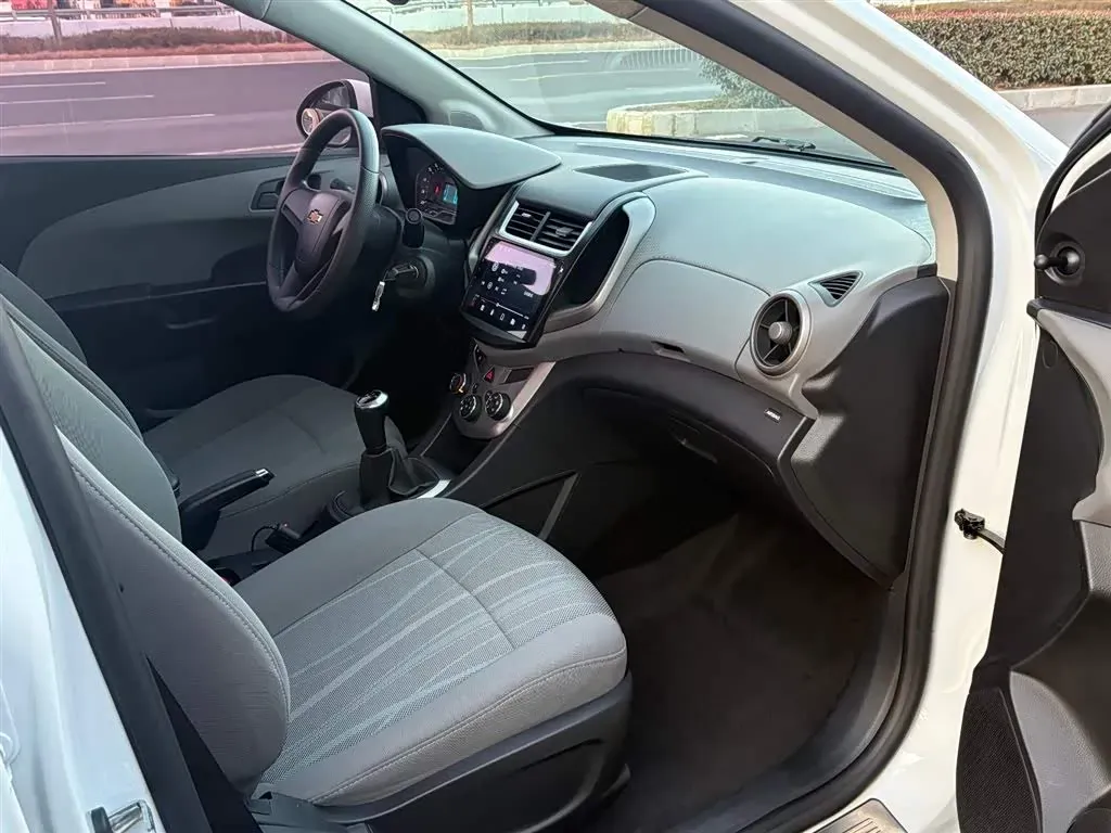 2014 Chevrolet Aveo 1.4L 103HP L4 5MT,autocango,china used car exporter,china ev exporter,chinese used car exporter,chinese used ev exporter