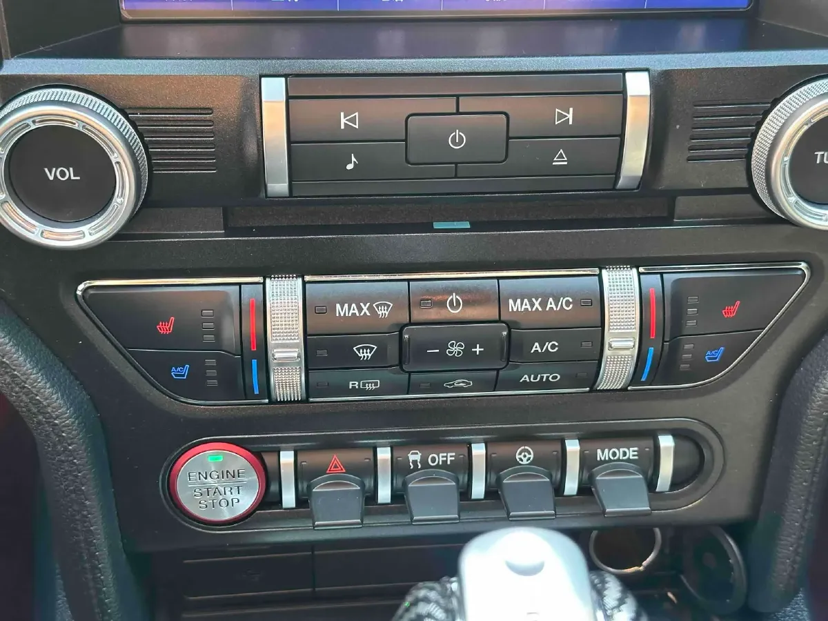 2021 Ford Mustang 2.3T 299HP L4 10AT,autocango,china used car exporter,china ev exporter,chinese used car exporter,chinese used ev exporter