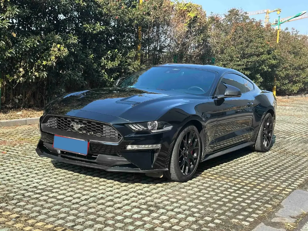 2021 Ford Mustang 2.3T 299HP L4 10AT