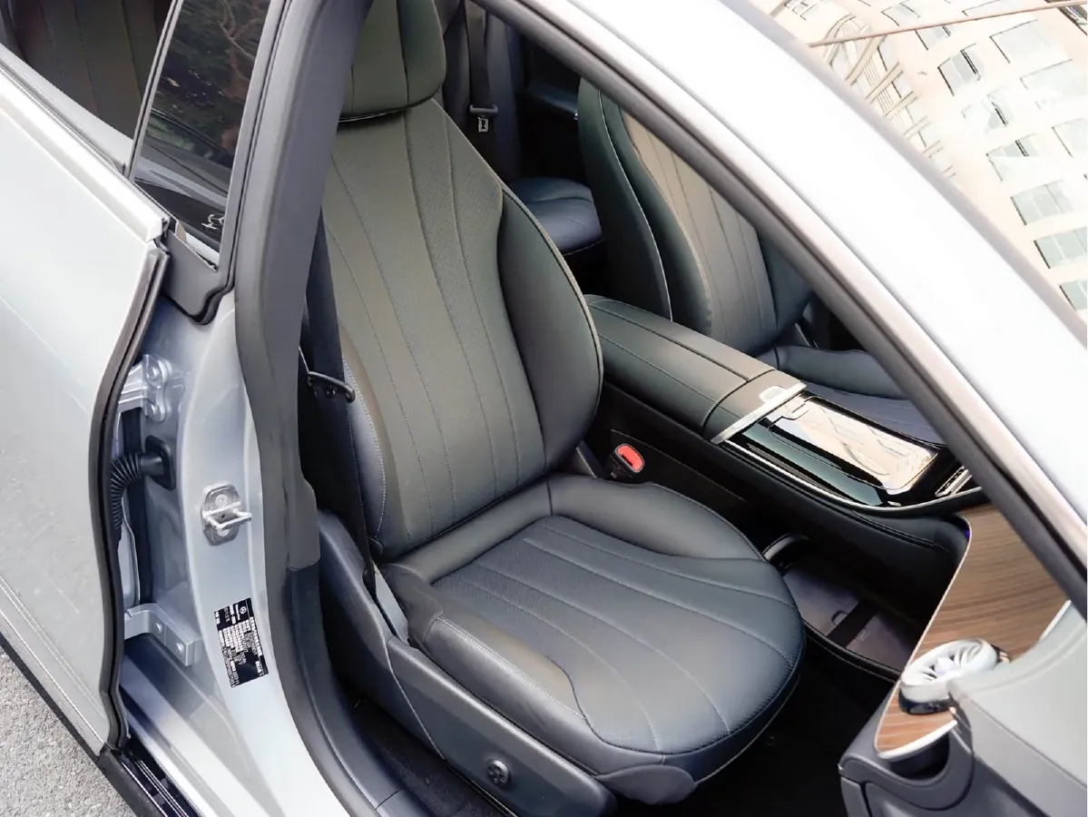 2022 Mercedes-Benz EQE Class BEV 96.1KWH,autocango,china used car exporter,china ev exporter,chinese used car exporter,chinese used ev exporter