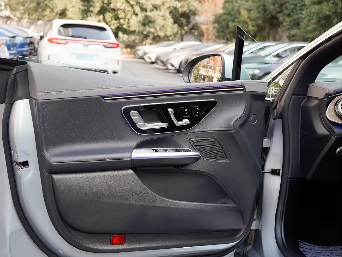 2022 Mercedes-Benz EQE Class BEV 96.1KWH,autocango,china used car exporter,china ev exporter,chinese used car exporter,chinese used ev exporter