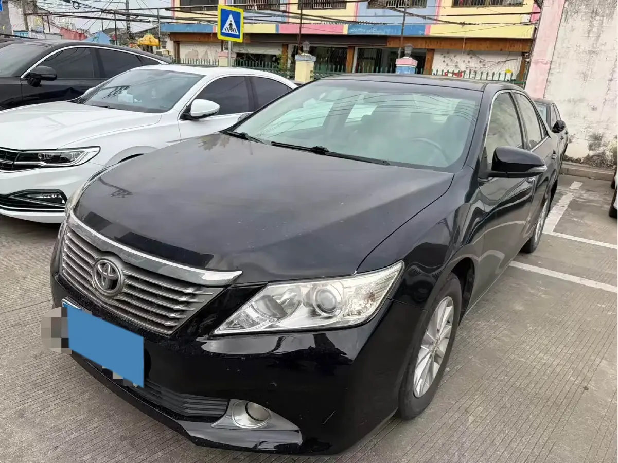 2013 Toyota Camry 2.0L 148HP L4 4AT