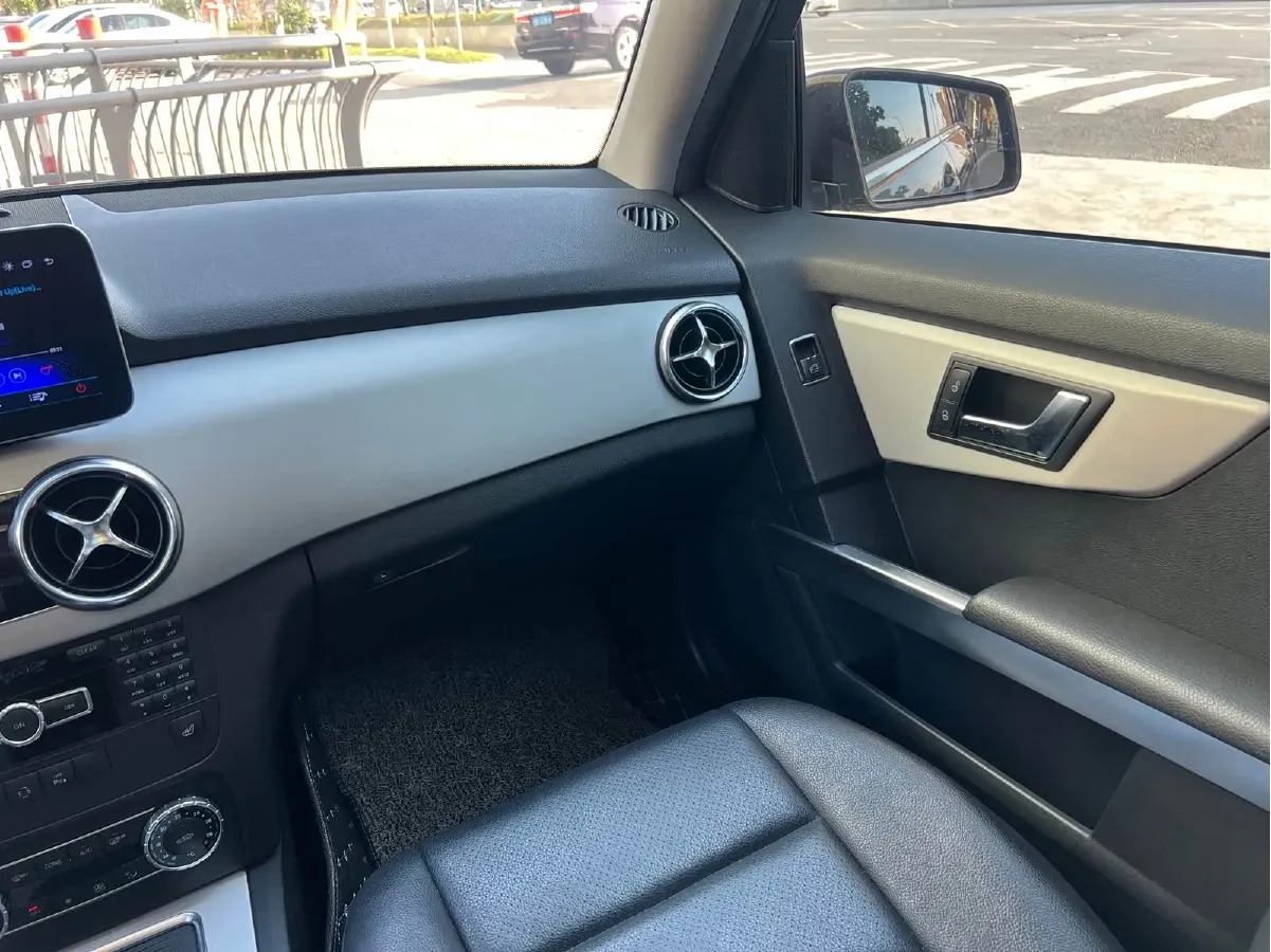 2013 Mercedes-Benz GLK Class 3.0L 245HP V6 7AT,autocango,china used car exporter,china ev exporter,chinese used car exporter,chinese used ev exporter