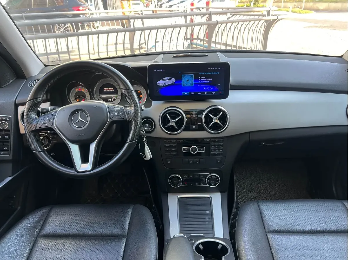 2013 Mercedes-Benz GLK Class 3.0L 245HP V6 7AT,autocango,china used car exporter,china ev exporter,chinese used car exporter,chinese used ev exporter