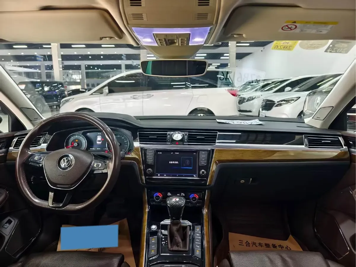 2016 Volkswagen Phideon 2.0T 224HP L4 7DCT,autocango,china used car exporter,china ev exporter,chinese used car exporter,chinese used ev exporter