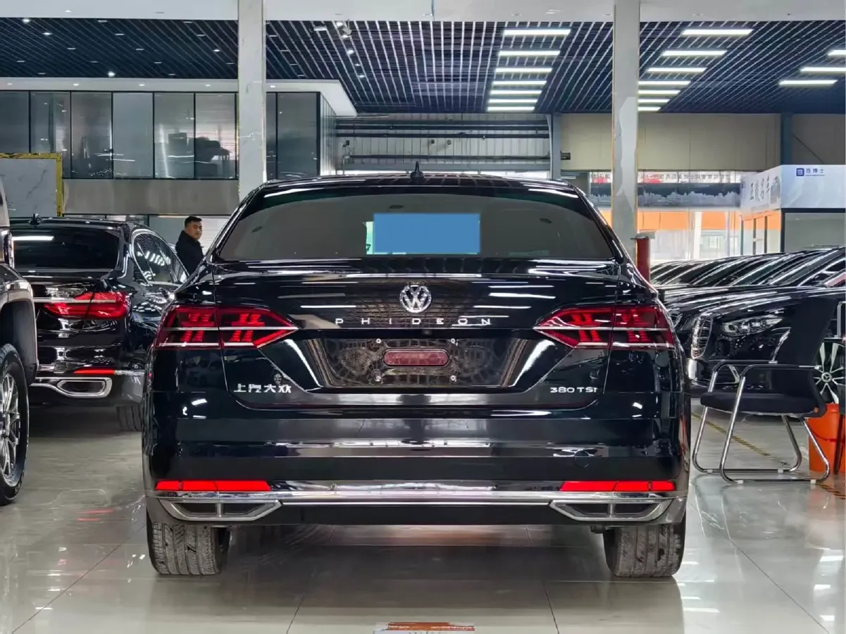 2016 Volkswagen Phideon 2.0T 224HP L4 7DCT,autocango,china used car exporter,china ev exporter,chinese used car exporter,chinese used ev exporter
