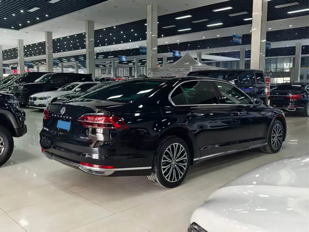 2016 Volkswagen Phideon 2.0T 224HP L4 7DCT,autocango,china used car exporter,china ev exporter,chinese used car exporter,chinese used ev exporter